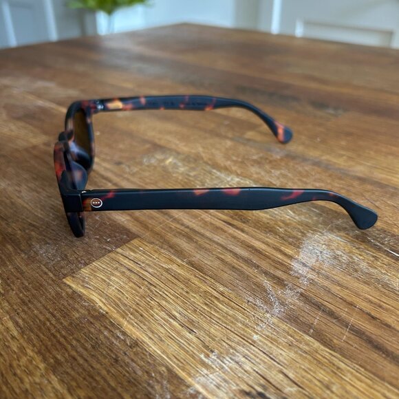 Izipizi Tortoiseshell Sunglasses Polarized - Picture 4 of 9